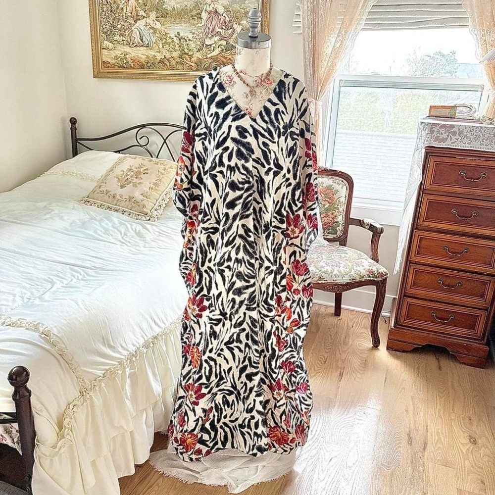 90s mystique‎ aura black white floral batwing kaftan dress one size